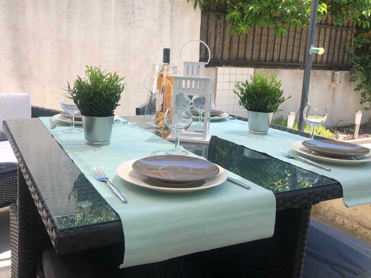 Maison tendance avec jardin, centre village, Alpilles, familles Eyragues Extérieur photo