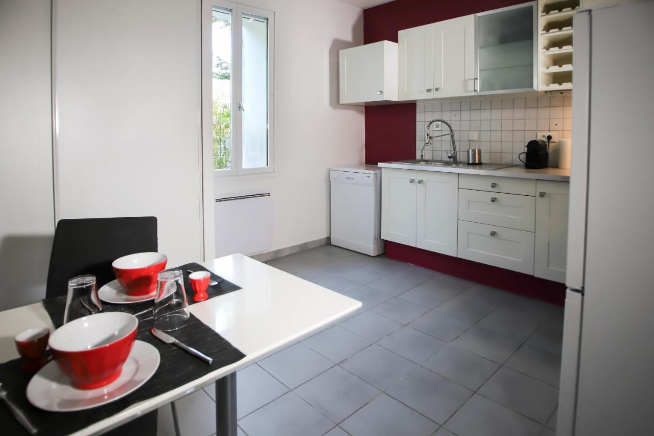 Maison tendance avec jardin, centre village, Alpilles, familles Eyragues Extérieur photo