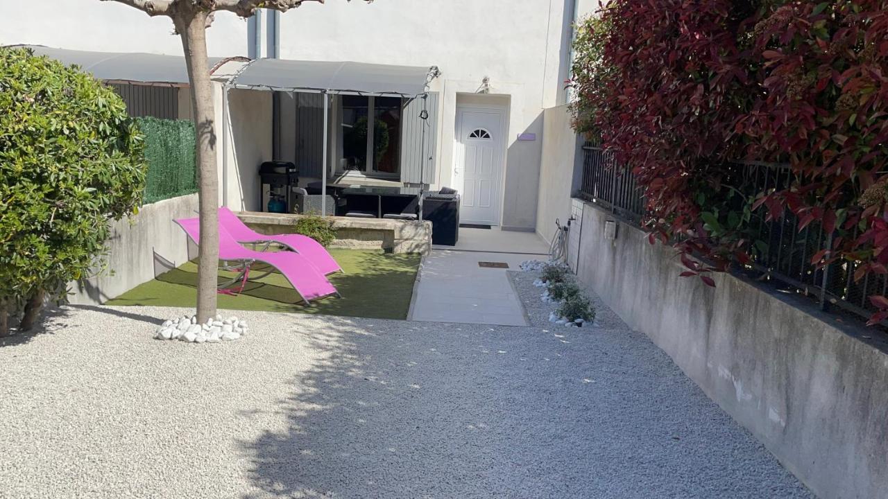 Maison tendance avec jardin, centre village, Alpilles, familles Eyragues Extérieur photo