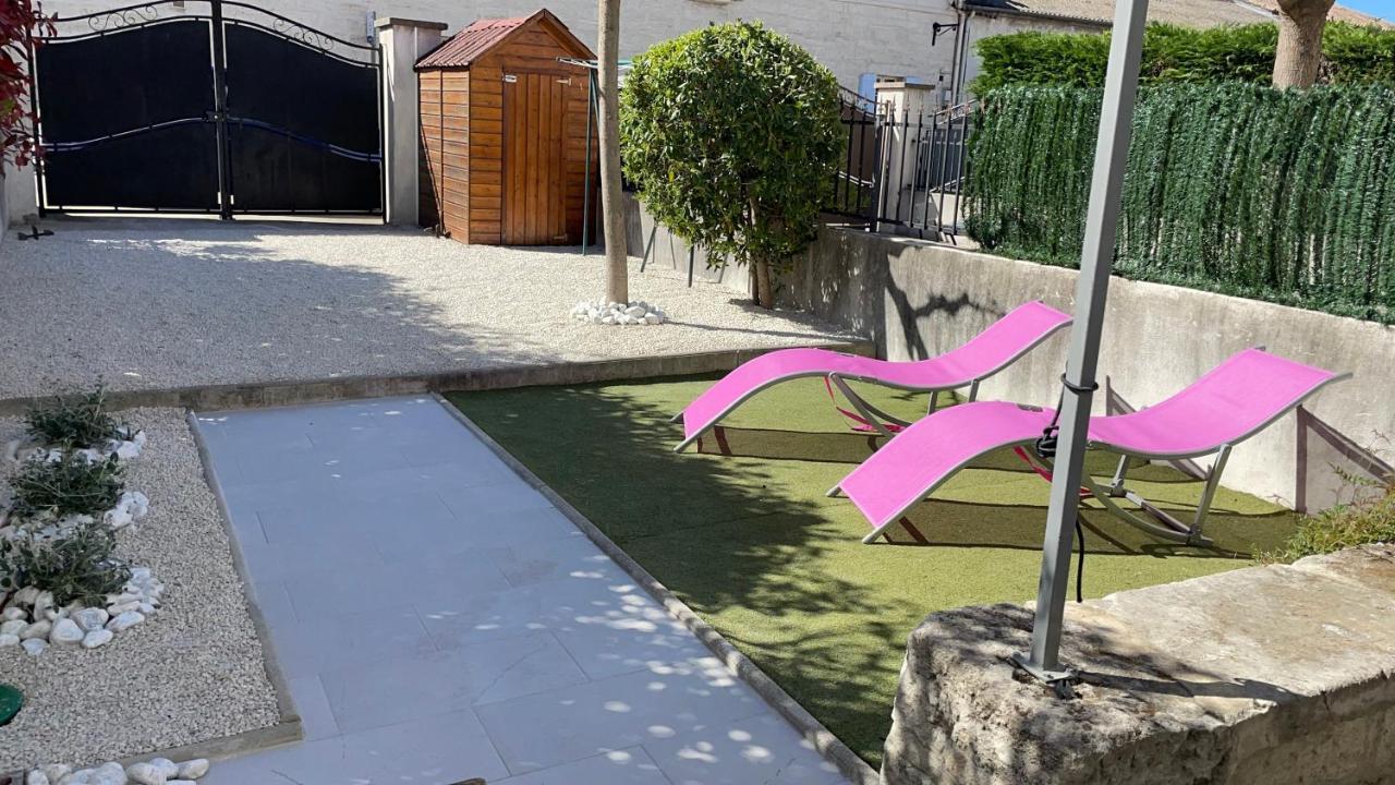 Maison tendance avec jardin, centre village, Alpilles, familles Eyragues Extérieur photo